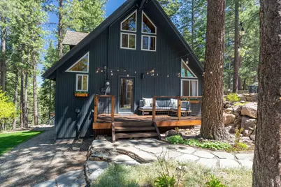 10146 Surrey Place, Truckee, CA 96161 - Photo 2