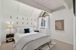 10146 Surrey Pl, Truckee, CA 96161 - Photo 16