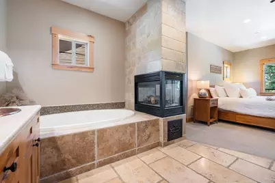 10183 Palisades Drive #4, Truckee, CA 96161 - Photo 12