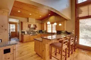 12193 Lookout Loop, Truckee, CA 96161 - Photo 4