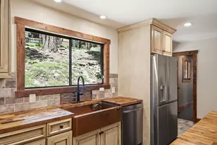 11596 Brook Ln, Truckee, CA 96161 - Photo 10