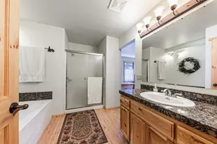 11448 Skislope Way, Truckee, CA 96161 - Photo 16