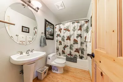11448 Skislope Way, Truckee, CA 96161 - Photo 18