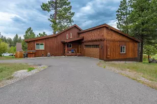 16138 SW Lance Dr, Truckee, CA 96161 - Photo 1