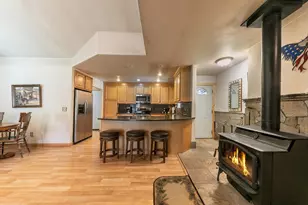10666 Torrey Pine Rd, Truckee, CA 96161 - Photo 10