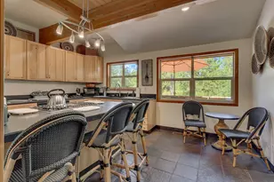 11310 Thelin Dr, Truckee, CA 96161 - Photo 10