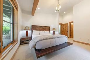 10136 Sagebrush Ct, Truckee, CA 96161 - Photo 14