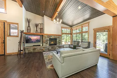 10136 Sagebrush Court, Truckee, CA 96161 - Photo 6