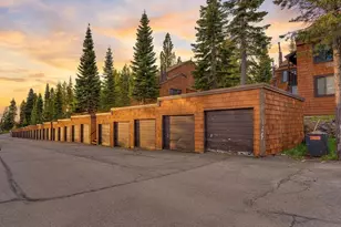 11685 Snowpeak Way, Truckee, CA 96161 - Photo 18