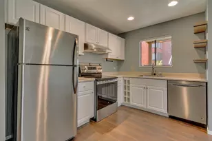 11685 Snowpeak Way, Truckee, CA 96161 - Photo 8
