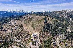11711 Snowpeak Way, Truckee, CA 96161 - Photo 20