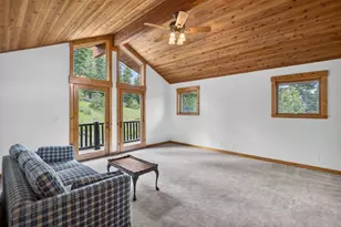 10971 Beacon Rd, Truckee, CA 96161 - Photo 12