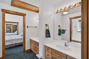 10983 Beacon Rd, Truckee, CA 96161 - Photo 16