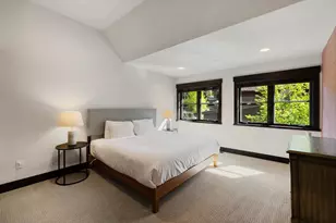 10120 Sagebrush Ct, Truckee, CA 96161 - Photo 18