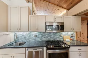 12588 Bernese Ln, Truckee, CA 96161 - Photo 6