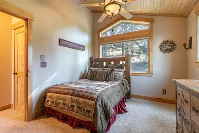 11410 Skislope Way, Truckee, CA 96161 - Photo 16
