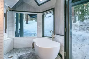 10594 Snowshoe Cir, Truckee, CA 96161 - Photo 6