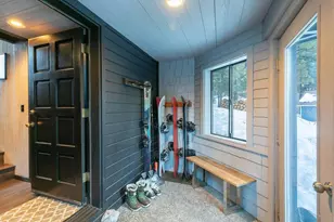 10594 Snowshoe Cir, Truckee, CA 96161 - Photo 18