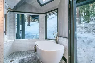10594 Snowshoe Cir, Truckee, CA 96161 - Photo 6