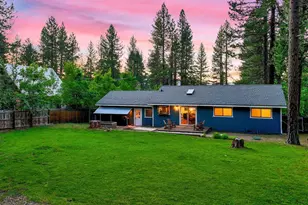 10895 Jeffrey Pine Rd, Truckee, CA 96161 - Photo 6