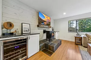 10895 Jeffrey Pine Rd, Truckee, CA 96161 - Photo 10