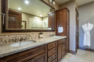 12498 Villa Ct, Truckee, CA 96161 - Photo 20