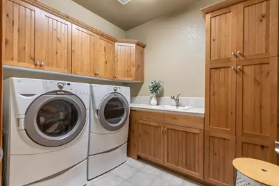 11855 Hope Court #B, Truckee, CA 96161 - Photo 24