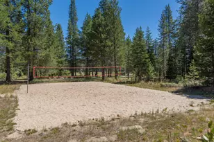 11591 Snowpeak Way, Truckee, CA 96161 - Photo 18