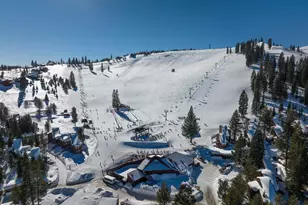 11591 Snowpeak Way, Truckee, CA 96161 - Photo 14