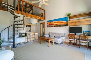 11591 Snowpeak Way, Truckee, CA 96161 - Photo 6