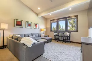 10109 Corrie Ct, Truckee, CA 96161 - Photo 22