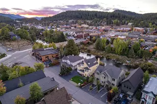 10050 SE River St, Truckee, CA 96161 - Photo 2