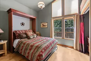 10871 Silver Fir Dr, Truckee, CA 96161 - Photo 16
