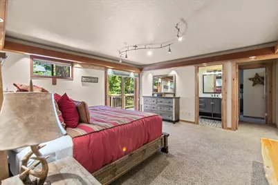 10871 Silver Fir Drive, Truckee, CA 96161 - Photo 18