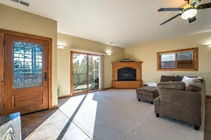 16725 Skislope Way, Truckee, CA 96161 - Photo 4