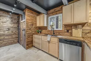 11831 Deerfield Dr, Truckee, CA 96161 - Photo 8