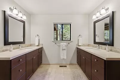 12303 Snowpeak Way, Truckee, CA 96161 - Photo 16