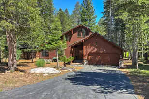 12303 Snowpeak Way, Truckee, CA 96161 - Photo 2
