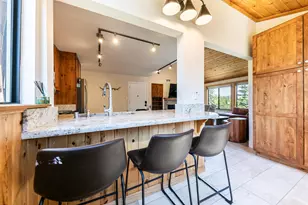 11565 Snowpeak Way, Truckee, CA 96161 - Photo 10