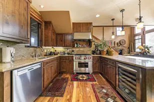 12490 Villa Ct, Truckee, CA 96161 - Photo 8