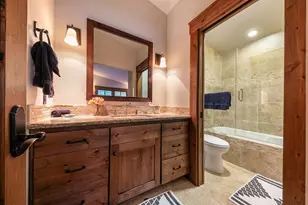 2392 Overlook Pl, Truckee, CA 96161 - Photo 16