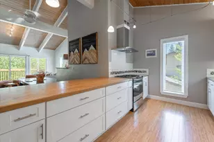 10240 Pine Cone Rd, Truckee, CA 96161 - Photo 16