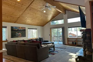 1055 Canterbury Dr, Kings Beach, CA 96143 - Photo 2