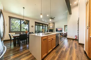 10342 Palisades Dr, Truckee, CA 96161 - Photo 8