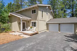 10260 Schaffer Dr, Truckee, CA 96161 - Photo 2