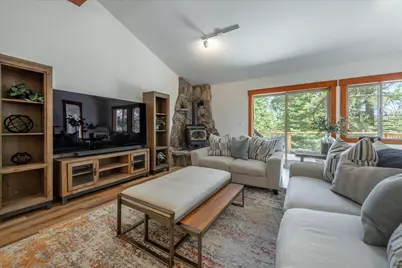 10260 Schaffer Drive, Truckee, CA 96161 - Photo 8