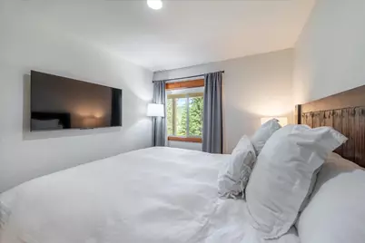 10260 Schaffer Drive, Truckee, CA 96161 - Photo 20