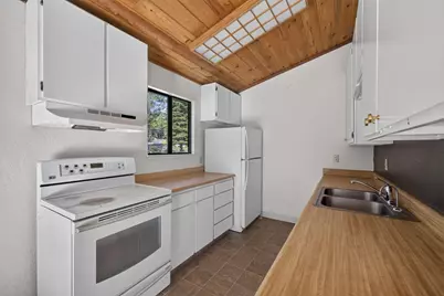 11051 Lausanne Way, Truckee, CA 96161 - Photo 10