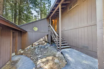 11051 Lausanne Way, Truckee, CA 96161 - Photo 2