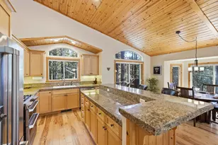 11642 Zermatt Dr, Truckee, CA 96161 - Photo 2